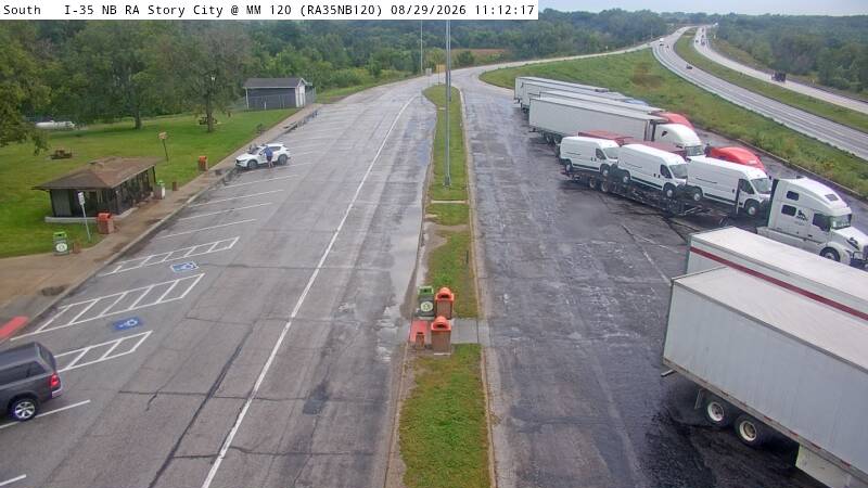 Rest Area: I-35 NB MM 120 near Story City live camera view