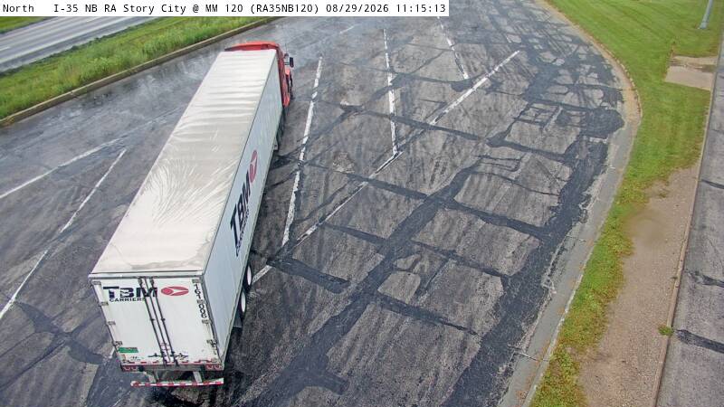 Rest Area: I-35 NB MM 120 near Story City live camera view