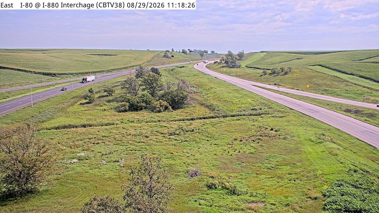 I-80 @ MM 27.3 (I-880 Interchange) live camera view