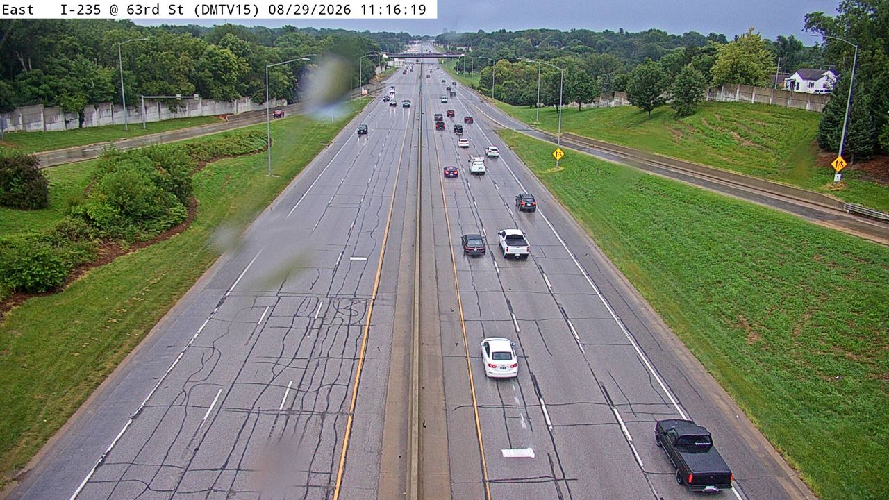 I-235 @ MM 4.3 (63rd St) live camera view