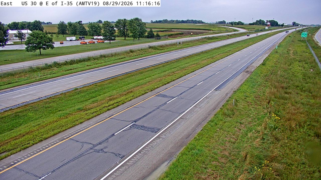 US 30 @ MM 151.1 (E of I-35) live camera view