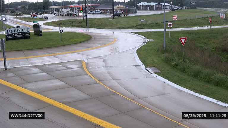 US 218 @ Barrick Rd in Janesville W (44) live camera view
