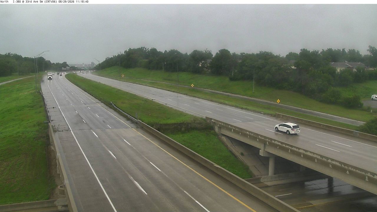 I-380 @ MM 17.6 (33rd Ave SW) live camera view