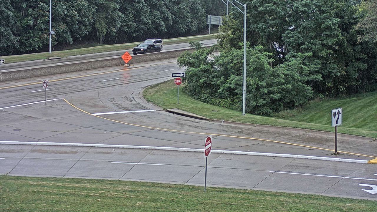 US 20 @ MM 299.1 (Bryant St - East) live camera view