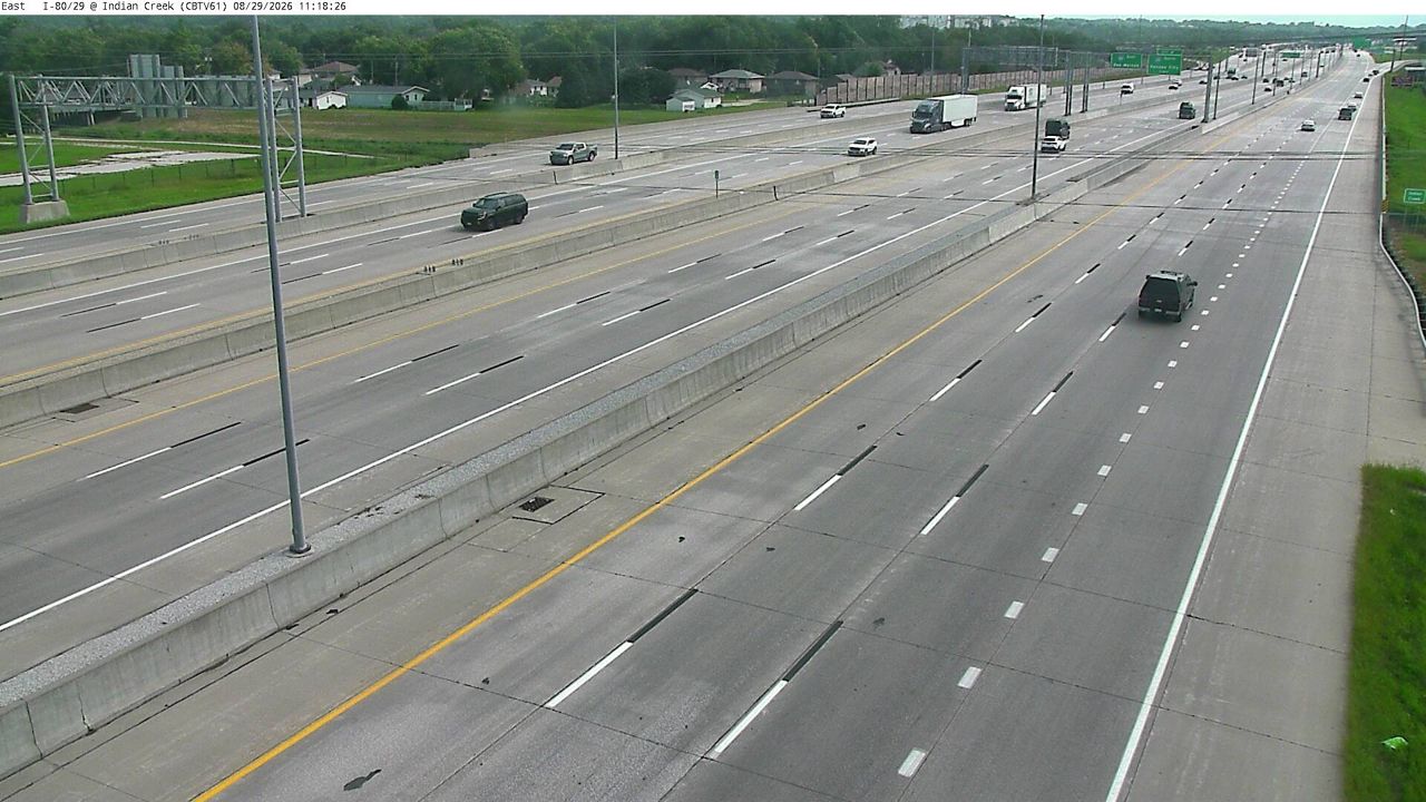 I-29/80 @ MM 2.3 (W of Indian Creek) live camera view