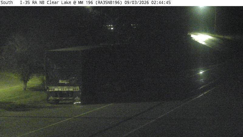 Parking Only: I-35 NB MM 196 near Clear Lk live camera view