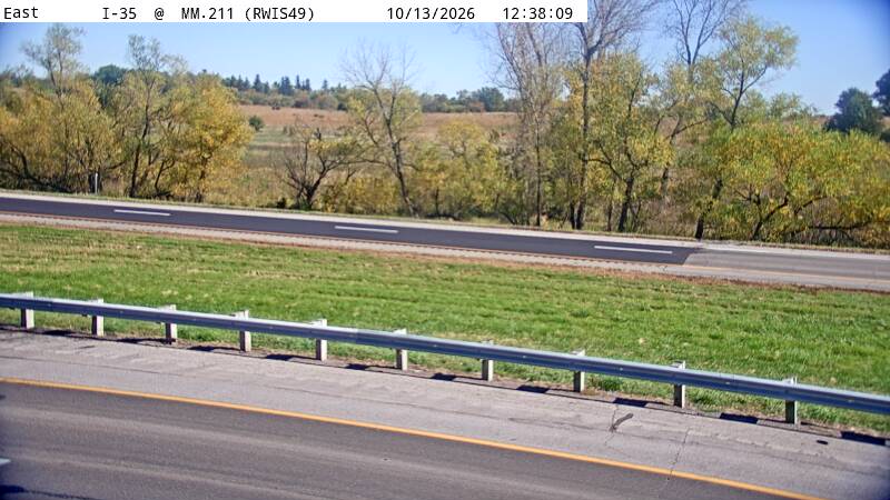 I-35 MM 211 @ Worth County/Hanlontown live camera view