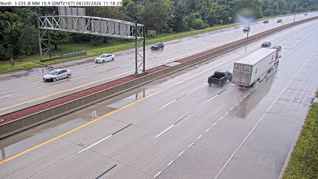 I-235 @ MM 11.3 (E of Easton Blvd) live camera view
