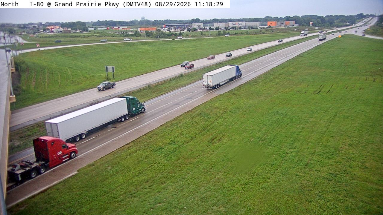 I-80 @ MM 118.4 (Grand Prairie Pkwy) live camera view
