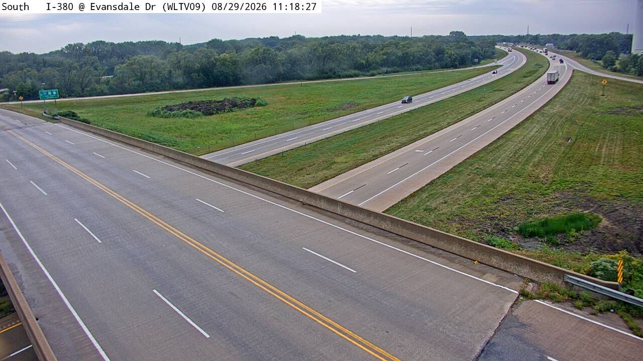 I-380 @ MM 68.4 (Evansdale Dr) live camera view