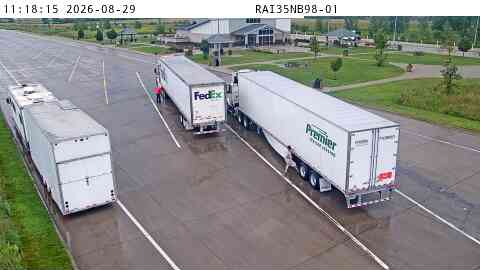 Rest Area: I-35 NB MM 98 near Elkhart live camera view