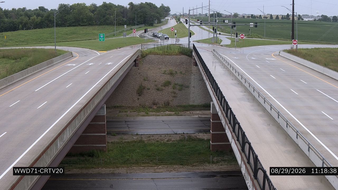 I-380 @ MM 26.5 (Tower Terrace Rd) live camera view