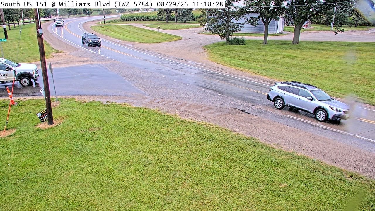 US 151 @ Williams Blvd (IWZ 5784) live camera view