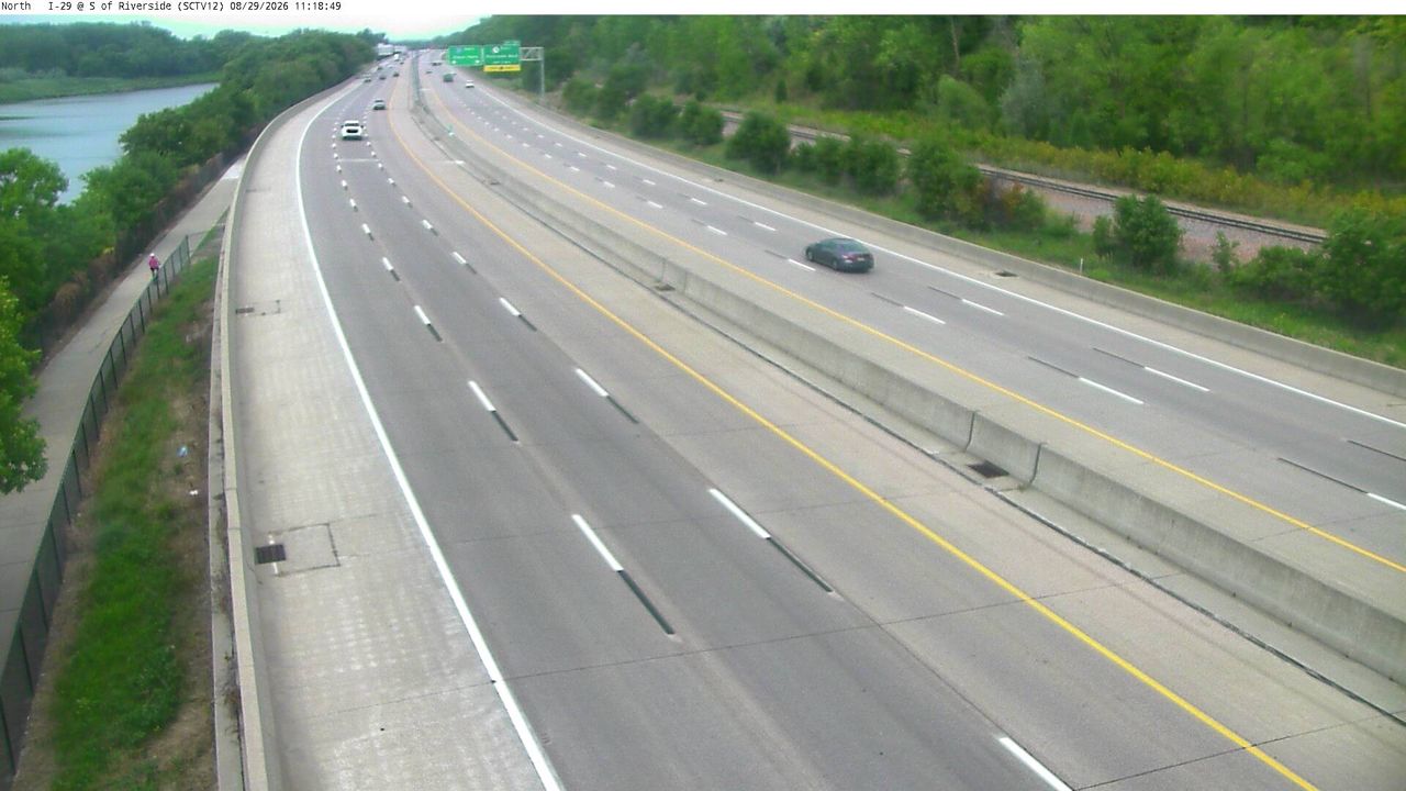 I-29 @ MM 150.1 (S of Riverside Blvd) live camera view