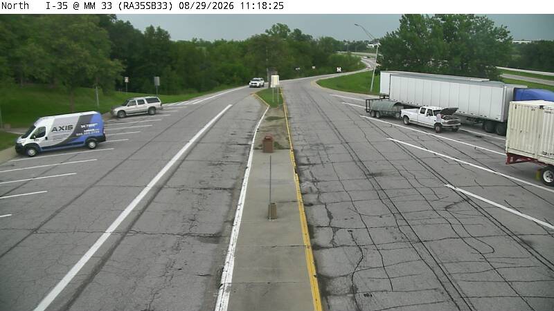 Rest Area: I-35 SB MM 33 near Osceola live camera view