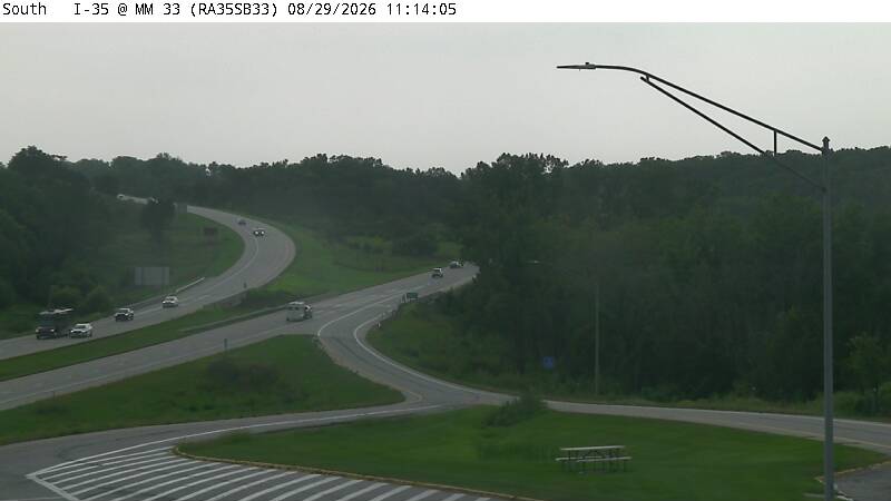Rest Area: I-35 SB MM 33 near Osceola live camera view