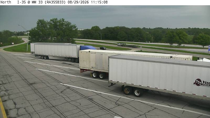 Rest Area: I-35 SB MM 33 near Osceola live camera view