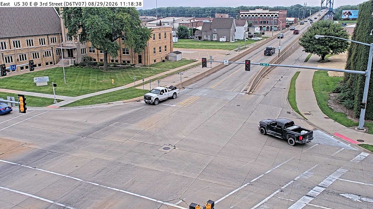 US 30 @ MM 330.5 (S 3rd St) live camera view