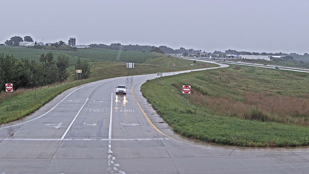US 20 @ MM 294.3 (SW Arterial West Ramp Terminal - East) live camera view