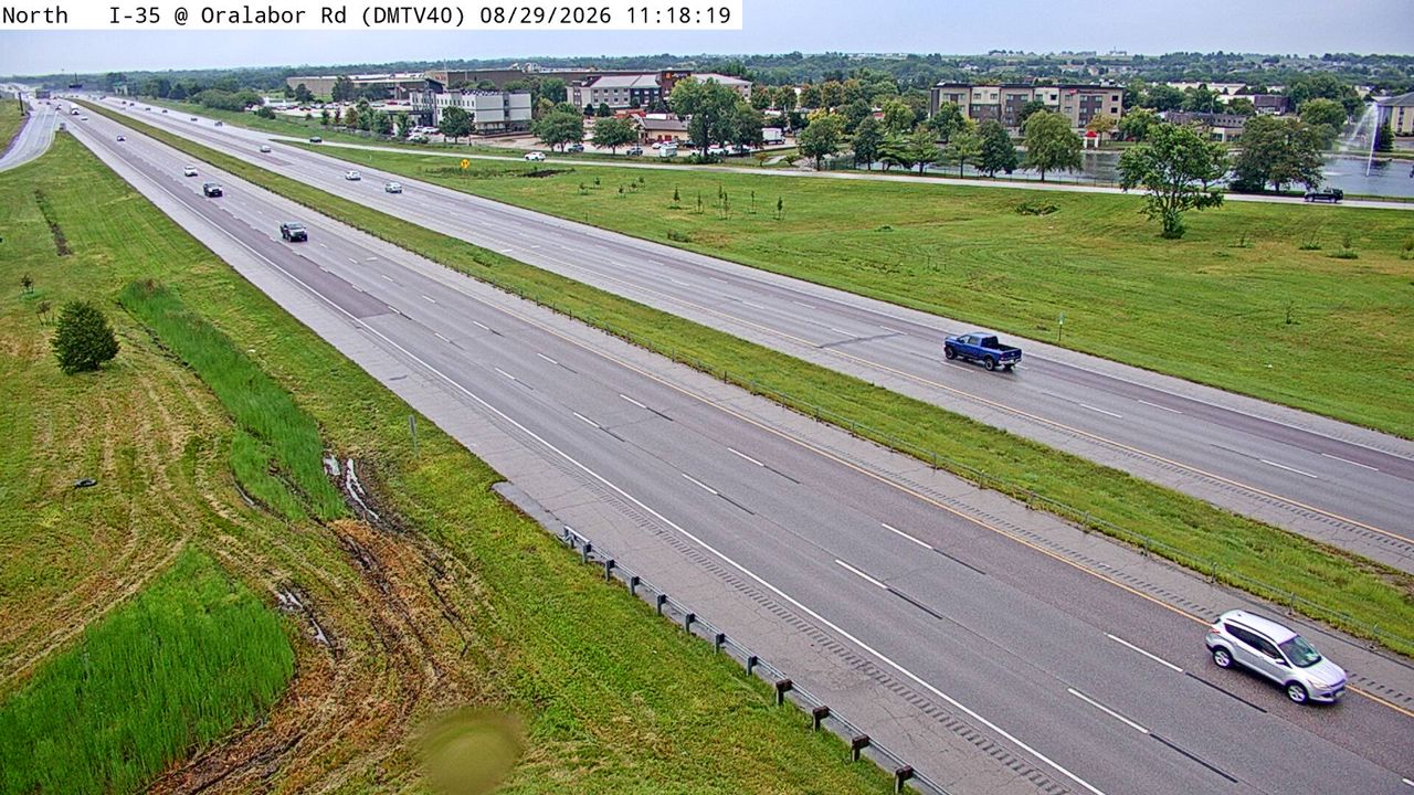 I-35 @ MM 90.6 (Oralabor Rd) live camera view