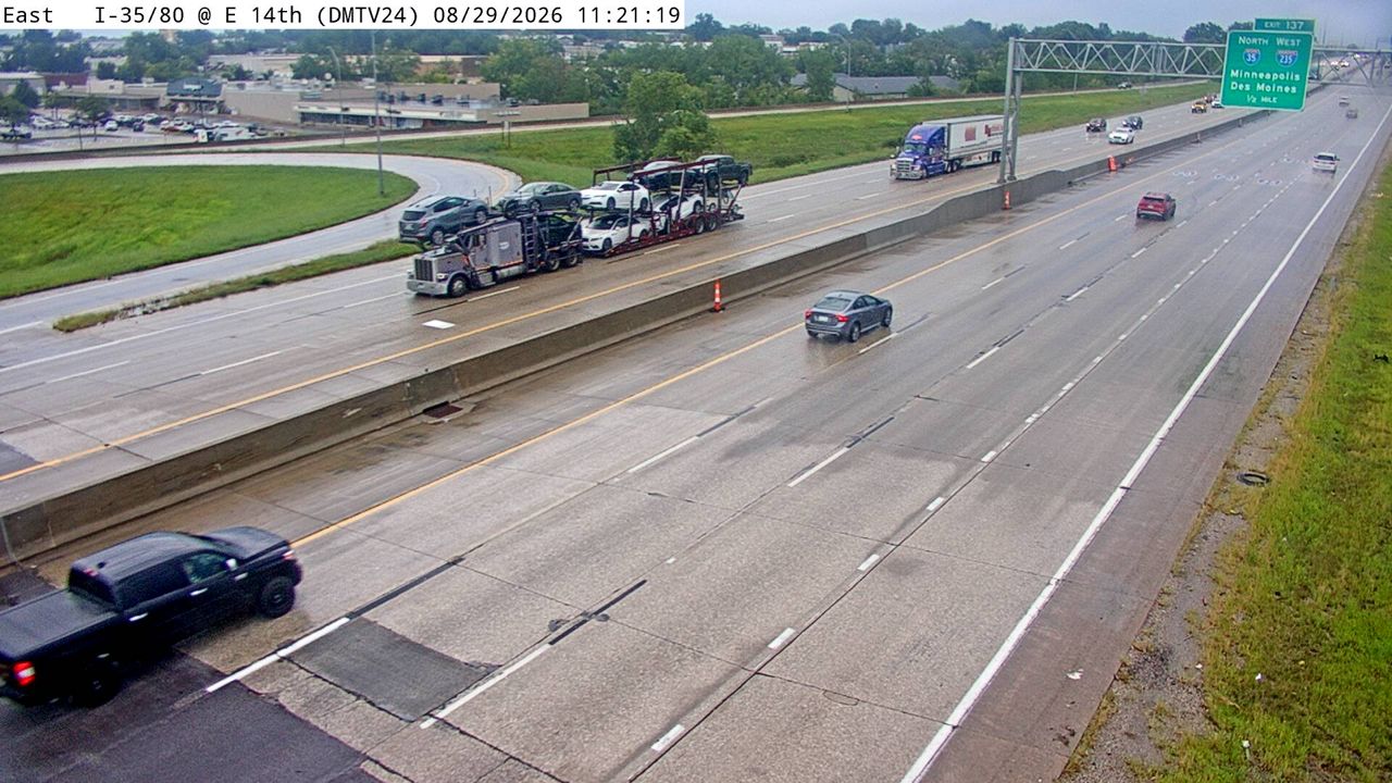 I-35/80 @ MM 136.2 (E 14th) live camera view