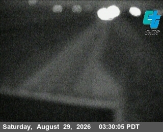 126 - WB SR 132 E/O I-580 live camera view
