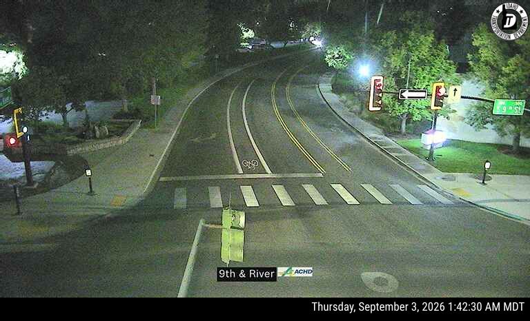 9th & River live camera view