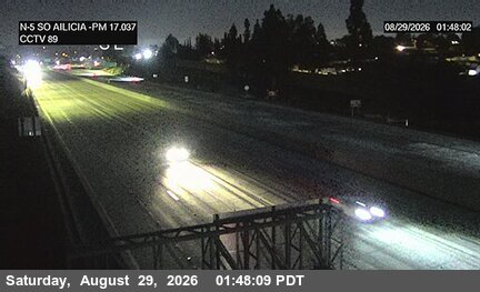 I-5 : (89) North of La Paz Road (South of Alicia) live camera view