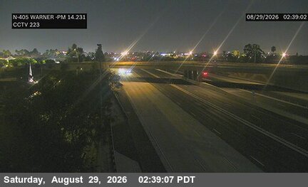I-405 : (223) South of Warner Avenue live camera view