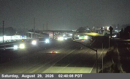 I-5 : (235) SR73 live camera view