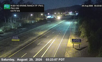 SR-261 : (313) 370 Meters North of Irvine Boulevard Northbound Toll Plaza live camera view