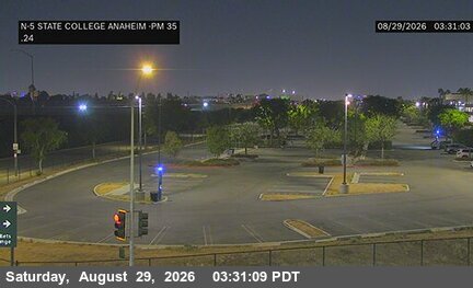 I-5 : (527) State College & Anaheim live camera view