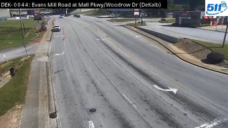 Evans Mill Rd at Mall Pkwy/Woodrow Dr live camera view