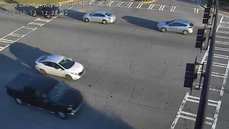 Town Lake Pkwy at Northside Cherokee Blvd live camera view