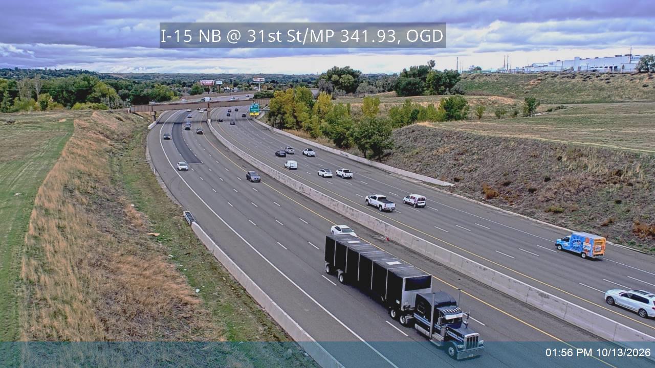 I-15 NB @ 31st St / Hinckley Dr / SR-79 / MP 341.93, OGD live camera view
