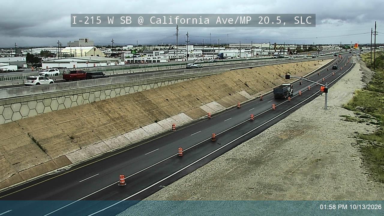 I-215 W SB @ California Ave / 1330 S / MP 20.5, SLC live camera view