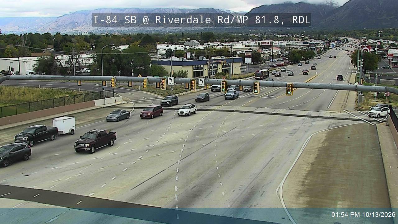 I-84 SB @ Riverdale Rd / SR-26 / MP 81.8, RDL live camera view