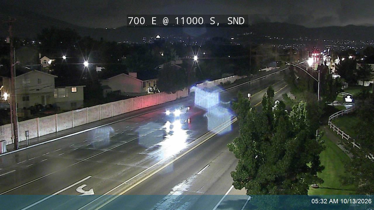700 E / SR-71 @ 11000 S, SND live camera view