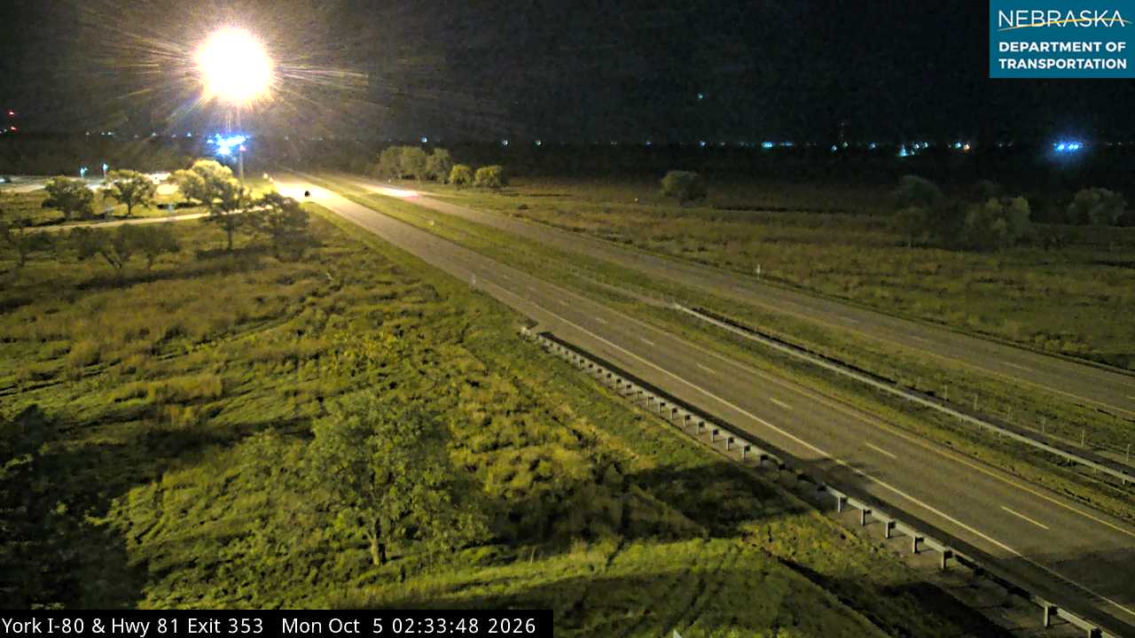 I-80 York Overpass (80 from 81 overpass) live camera view