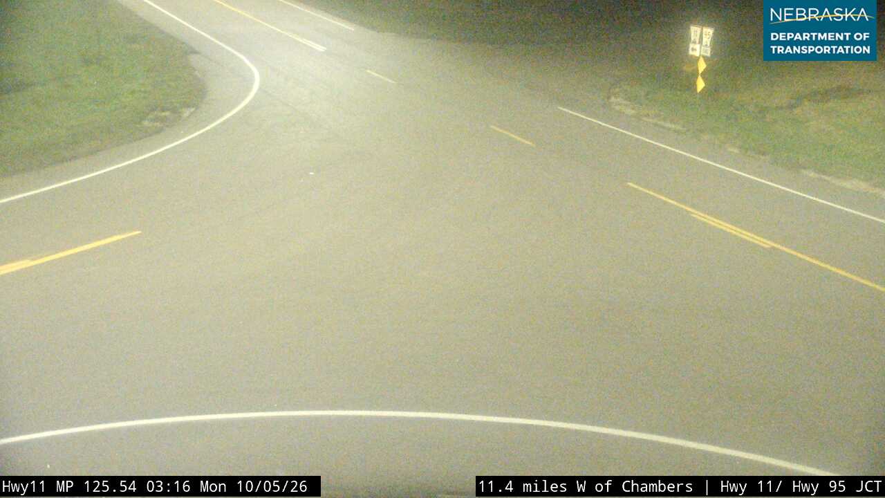 NE 11 W of Chambers (Intersection) live camera view