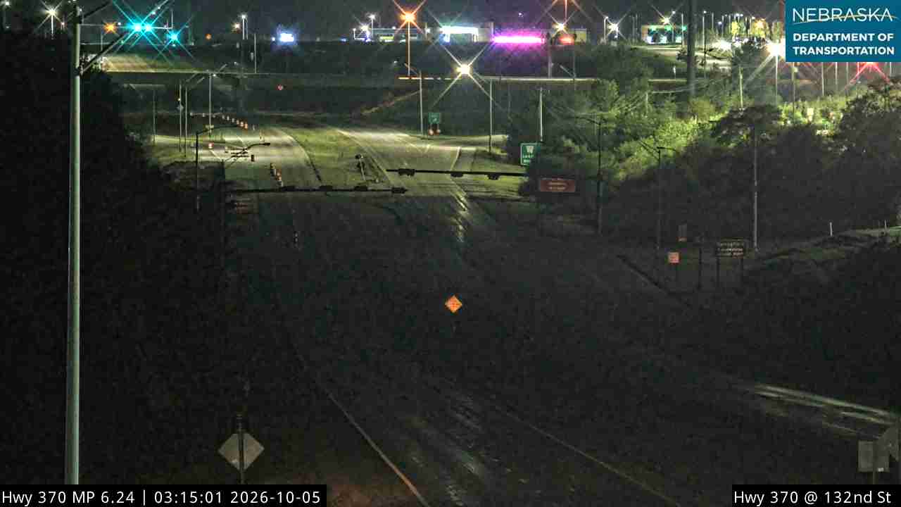 NE 370 @ 132nd St (Various) live camera view