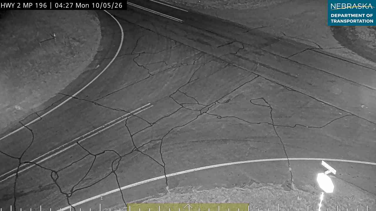NE 2 Seneca (Intersection) live camera view
