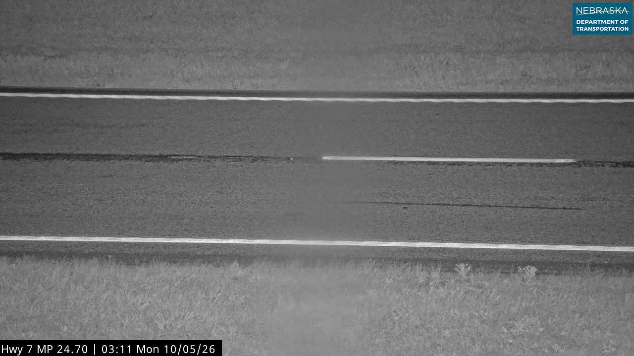 NE 7 Elsmere Rd (Intersection) live camera view