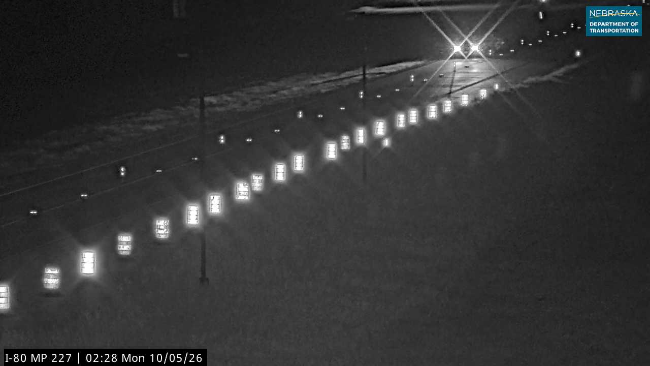 I-80 Darr (WB Rest Area) live camera view
