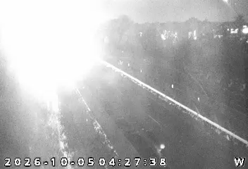 I-64 E OF US 150 (Camera 2) live camera view