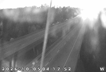 I-265/30.2 W of Old Salem/River Ridge live camera view
