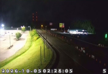 US 41 NUGENT DR (Camera 2) live camera view