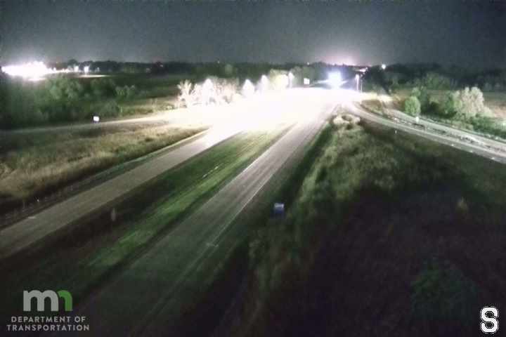 I-35 SB @ Co Rd 2 (MP 76.8) live camera view