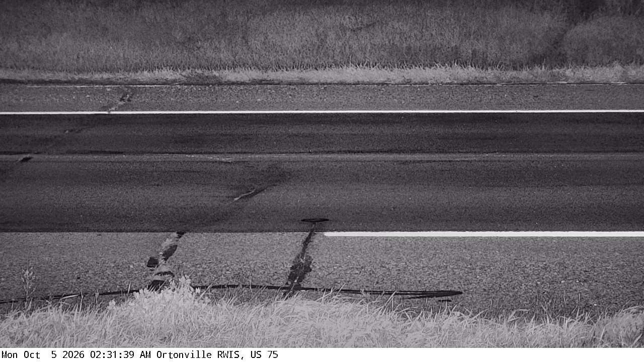 U.S.75 (Ortonville - MP 132.7) View 3 live camera view