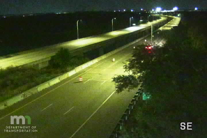 T.H.77 SB S of Old Shakopee Rd (Minnesota River) live camera view